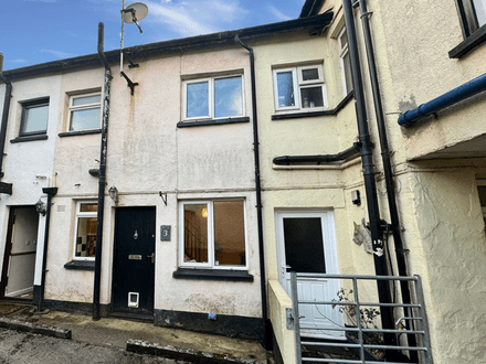 1 Bedroom House in Heart of Popular Devon Town - Great First Home or Investment Property!