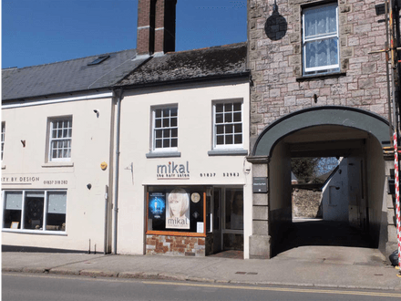 FREEHOLD COMMERCIAL PREMISES WITH PARKING in CENTRAL OKEHAMPTON